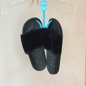 Mad Love faux fur slides